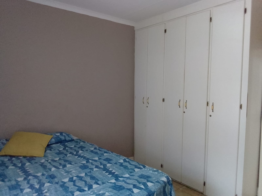 To Let 4 Bedroom Property for Rent in Safari Gardens North West